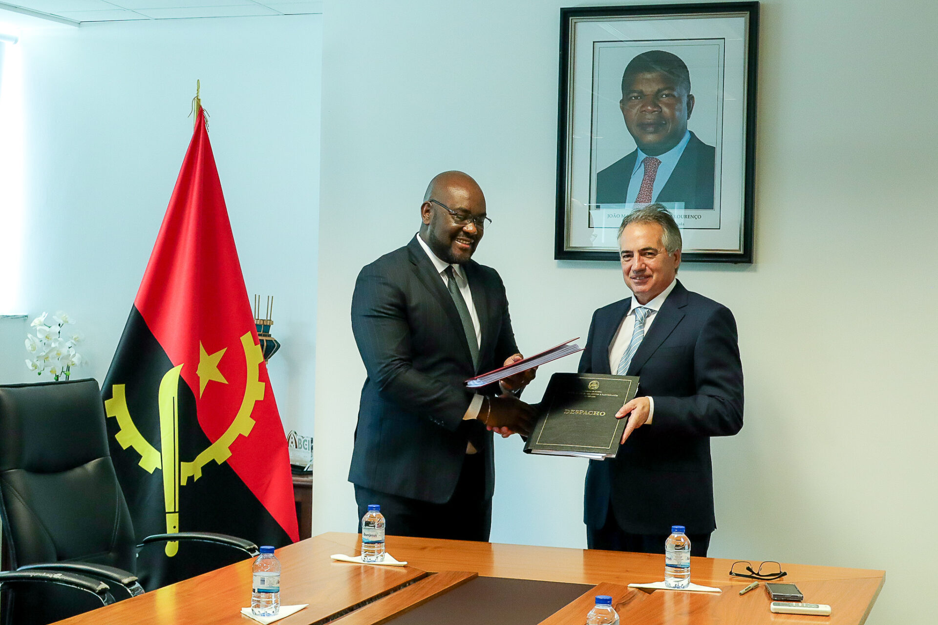 ASSINATURA DE CONTRATO_11032026 (1)