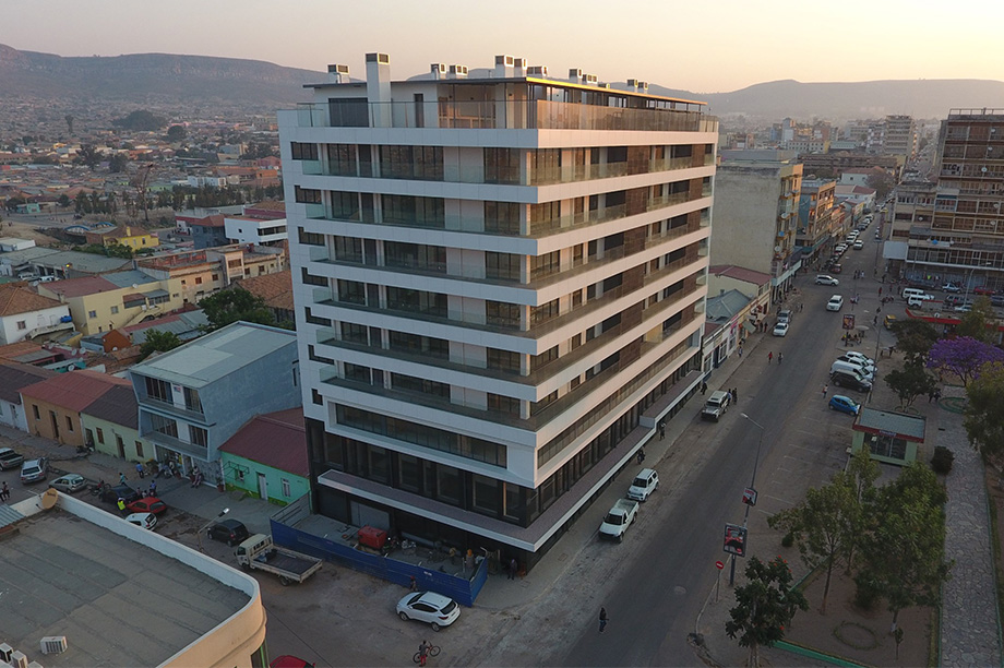 THUMBS_EDIFÍCIO BCI_LUBANGO